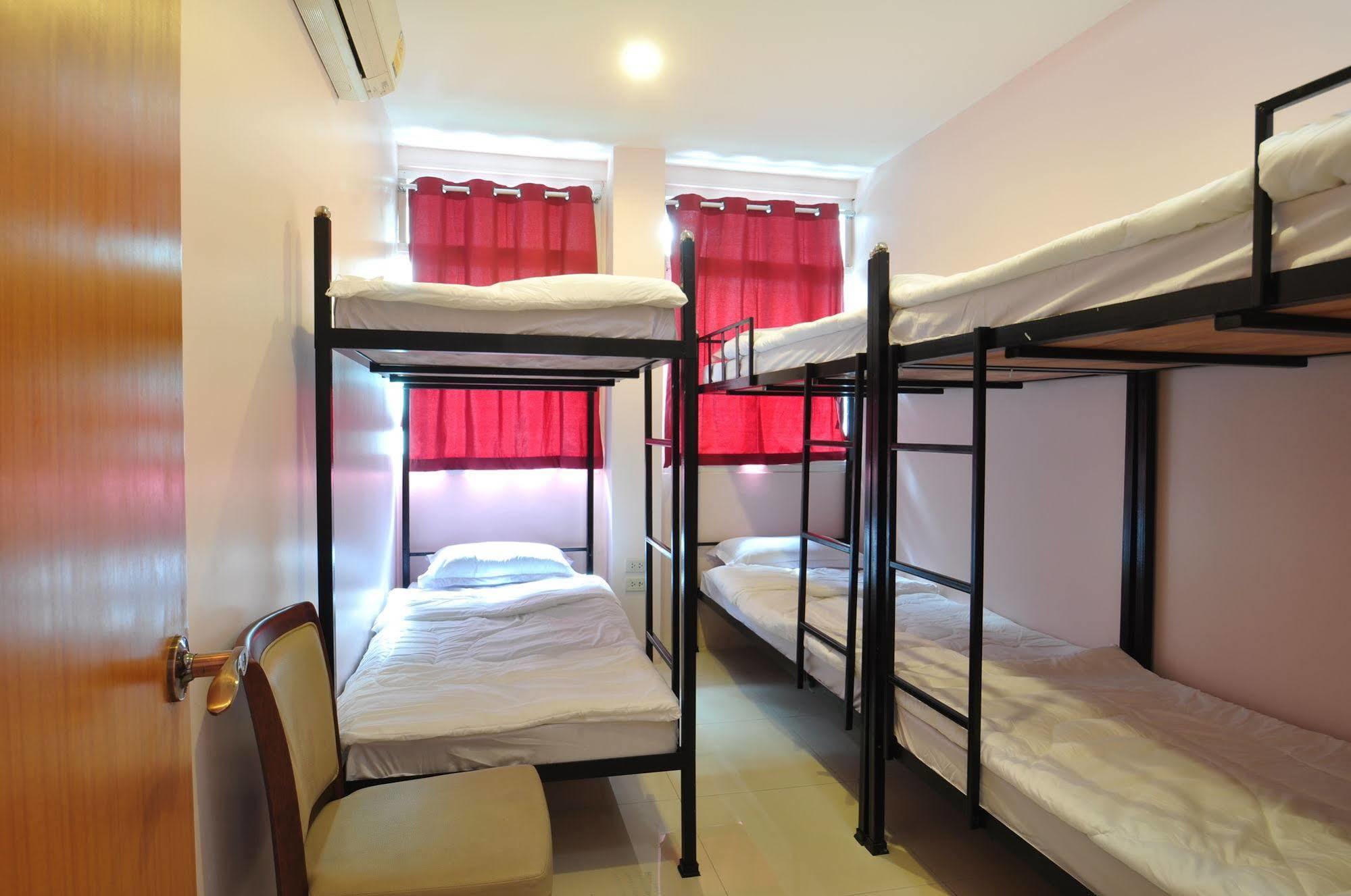 Orchid Hostel Бангкок Экстерьер фото